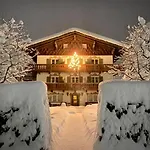 Hotel Alpenhof 4*