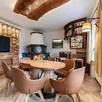 Alpenhof Hotel 4*