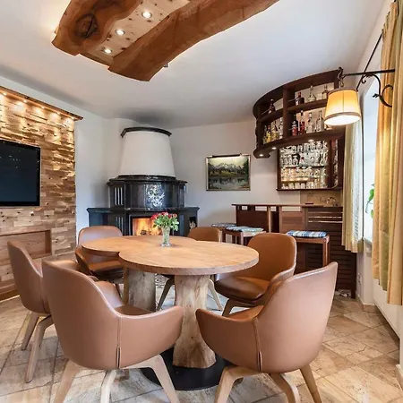 Alpenhof Hotel 4*