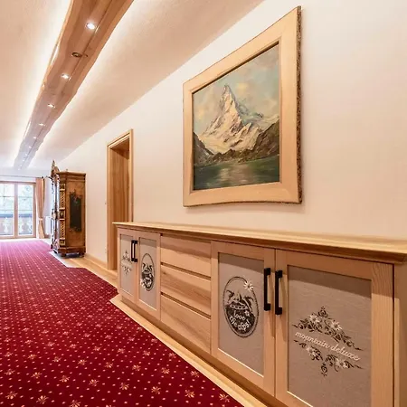 Alpenhof Otel