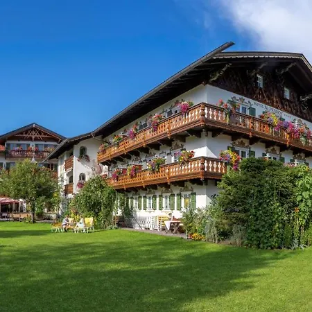 Hotel Alpenhof 4*
