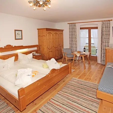 Hotel Alpenhof 4*